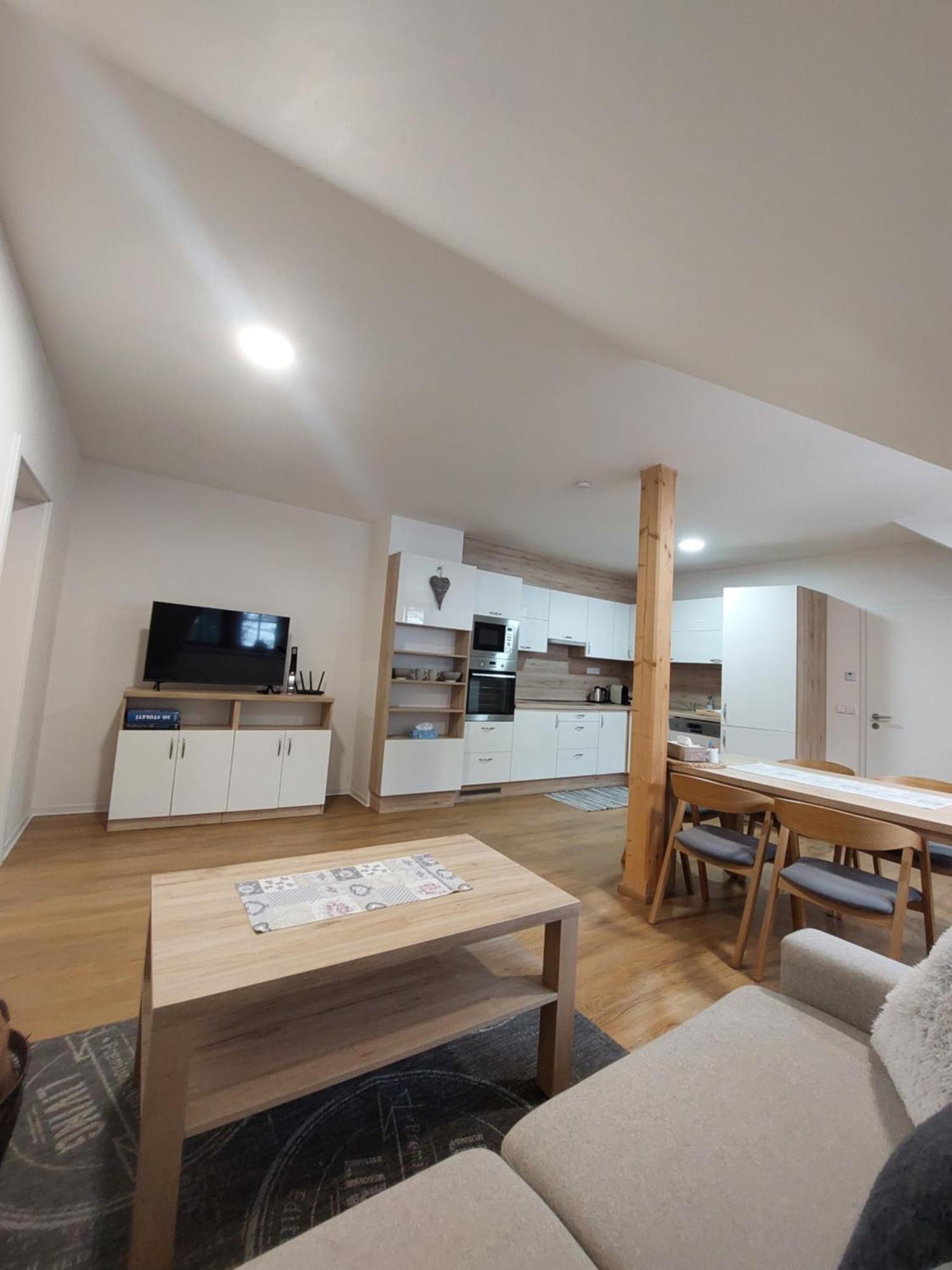 Polansky Dvur Apartment เวลเก คาร์โลวิตเซอ ภายนอก รูปภาพ
